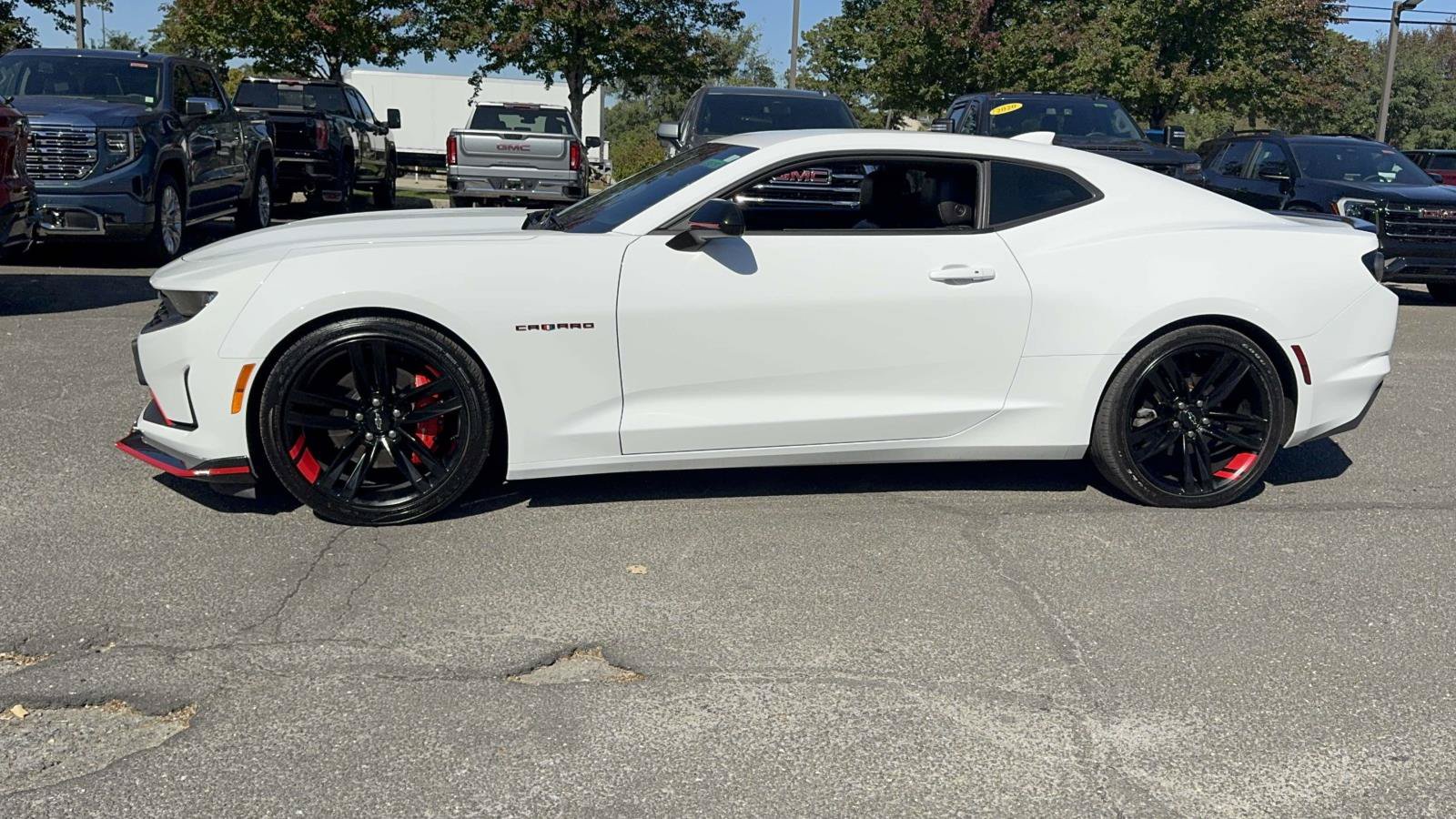 Used 2022 Chevrolet Camaro LT w/ Redline Edition RWD image 4