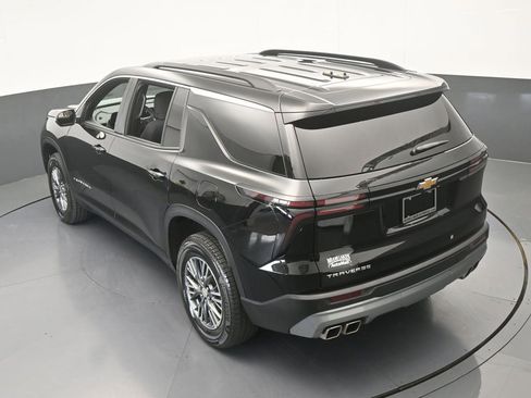 Used 2025 Chevrolet Traverse LT FWD image 49