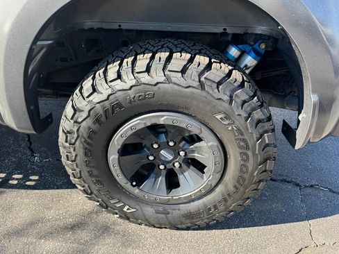 Used 2017 Ford F150 Raptor w/ Equipment Group 802A Luxury image 6