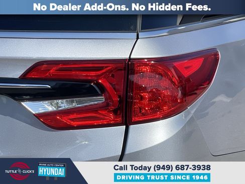 Used 2024 Honda Odyssey EX image 9