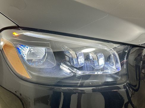 Used 2024 Mercedes-Benz GLS 580 4MATIC image 42