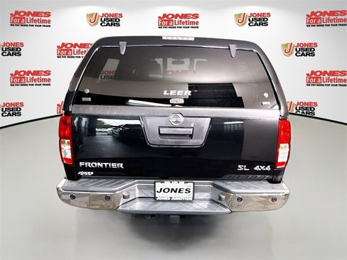 Used 2019 Nissan Frontier SL image 16
