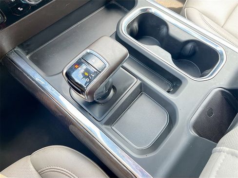 Used 2024 Chevrolet Silverado 1500 LTZ image 17