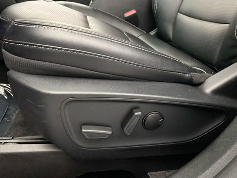Used 2025 Ford Escape Platinum AWD/4WD image 13