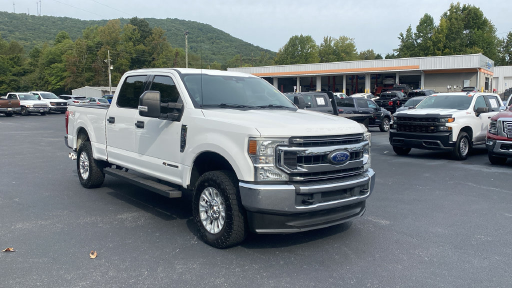 Used 2020 Ford F250 XLT w/ FX4 Off-Road Package AWD/4WD image 3