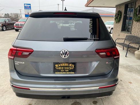 Used 2021 Volkswagen Tiguan SEL Premium R-Line image 12