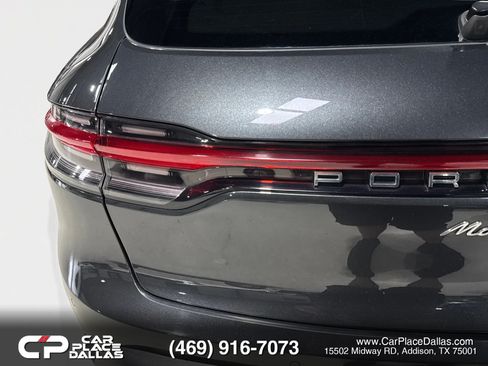 Used 2022 Porsche Macan w/ Premium Package Plus AWD/4WD image 19