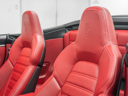 Used 2024 Porsche 911 Carrera S RWD image 25