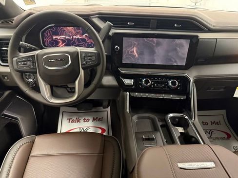 New 2026 GMC Sierra 2500 Denali w/ Denali Reserve Package image 18