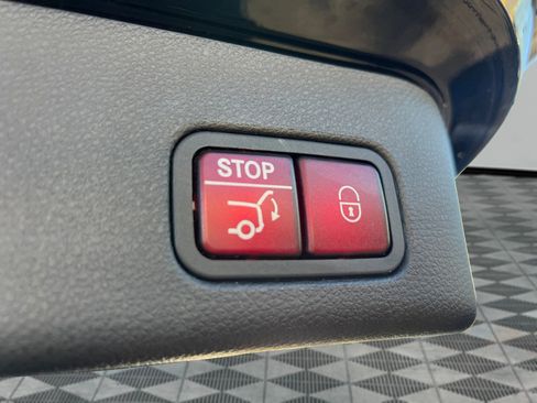 Used 2015 Mercedes-Benz ML 350 4MATIC image 27