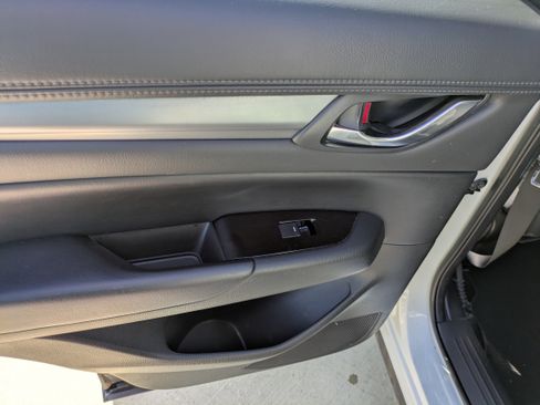 Used 2021 MAZDA CX-5 Touring image 11