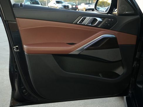 Used 2025 BMW X6 xDrive40i w/ Executive Package image 26