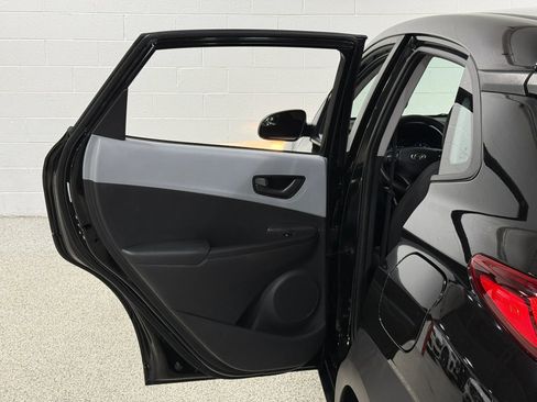 Used 2019 Hyundai Kona SE AWD/4WD image 56