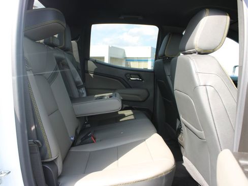 New 2026 Chevrolet Colorado ZR2 image 33