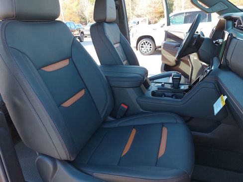 New 2026 GMC Sierra 1500 AT4 w/ AT4 Premium Package image 10