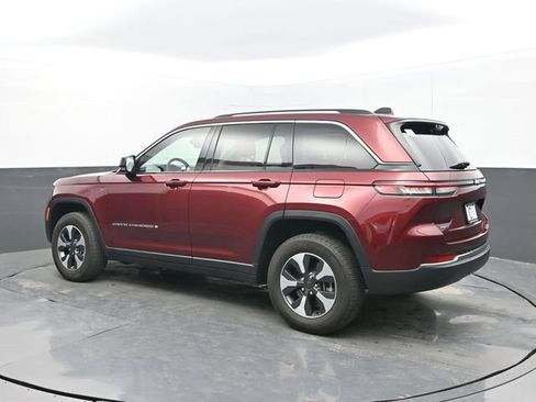 Used 2023 Jeep Grand Cherokee 4WD 4xe w/ Luxury Tech Group II image 4