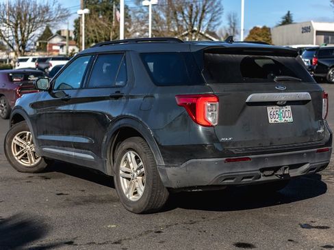 Used 2022 Ford Explorer XLT w/ Class IV Trailer Tow Package image 5