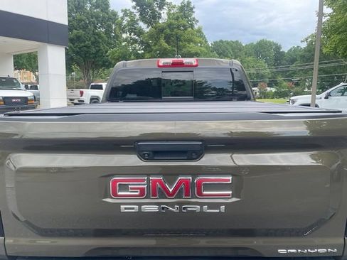 Used 2023 GMC Canyon Denali AWD/4WD image 3