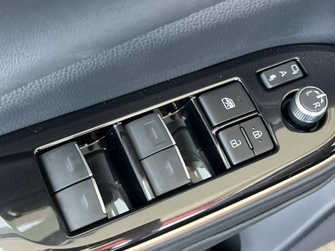 New 2026 Toyota Crown Signia image 14