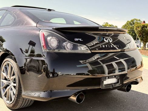 Used 2011 INFINITI G37 IPL RWD image 10