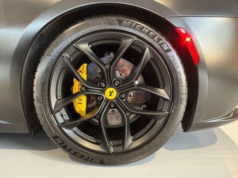 Used 2018 Ferrari GTC4Lusso T image 47