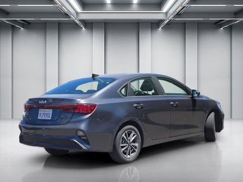 Certified 2024 Kia Forte LXS FWD image 4