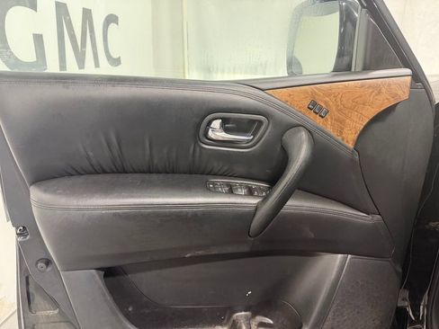 Used 2022 Nissan Armada SL w/ Captain's Chairs Package AWD/4WD image 10