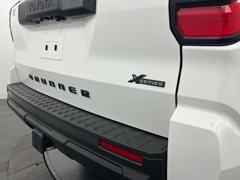Used 2026 Toyota 4Runner SR5 AWD/4WD image 9