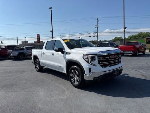 Used 2025 GMC Sierra 1500 SLT AWD/4WD image 1