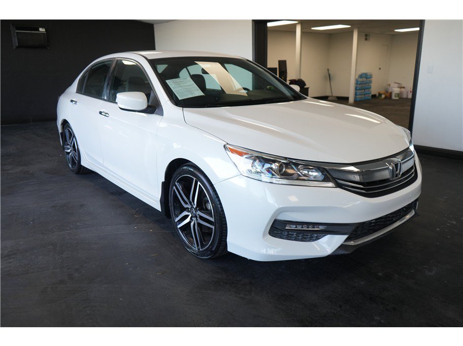 Used 2016 Honda Accord Sport image 9