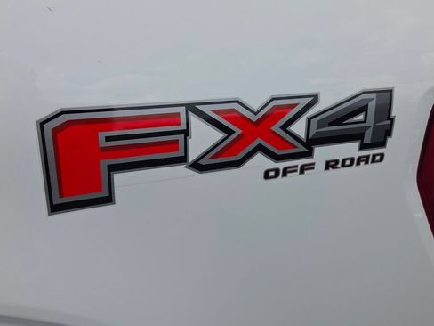 Used 2022 Ford F150 Lariat w/ Max Trailer Tow Package AWD/4WD image 11