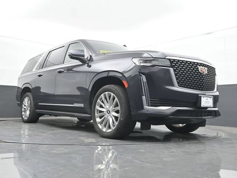 Used 2023 Cadillac Escalade ESV Premium Luxury AWD/4WD image 48