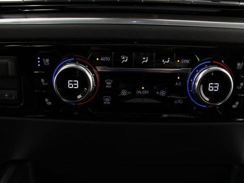 New 2026 GMC Sierra 1500 SLT AWD/4WD image 7