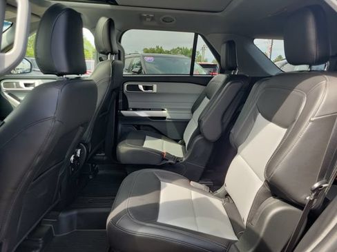 Certified 2023 Ford Explorer XLT w/ Equipment Group 202A AWD/4WD image 23