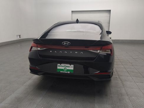 Used 2022 Hyundai Elantra SEL w/ Convenience Package FWD image 7