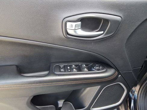 Used 2020 Jeep Compass Limited AWD/4WD image 13