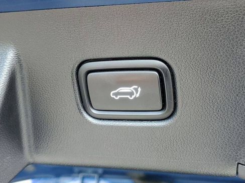 Used 2023 Hyundai Tucson Limited w/ Cargo Package AWD/4WD image 35