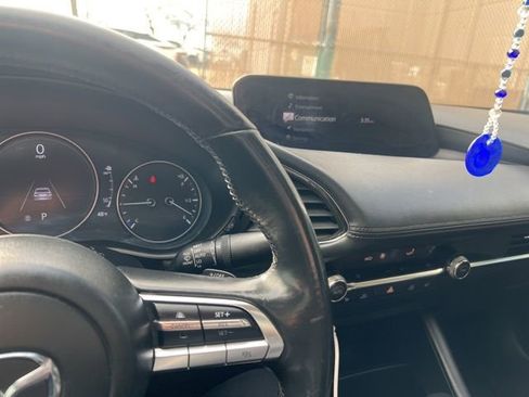 Used 2019 MAZDA MAZDA3 Sedan w/ Premium Package image 17