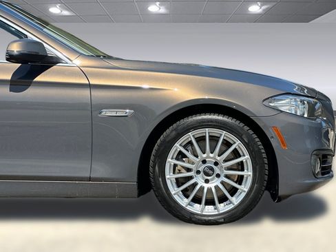 Used 2015 BMW 550i xDrive Sedan AWD/4WD image 35