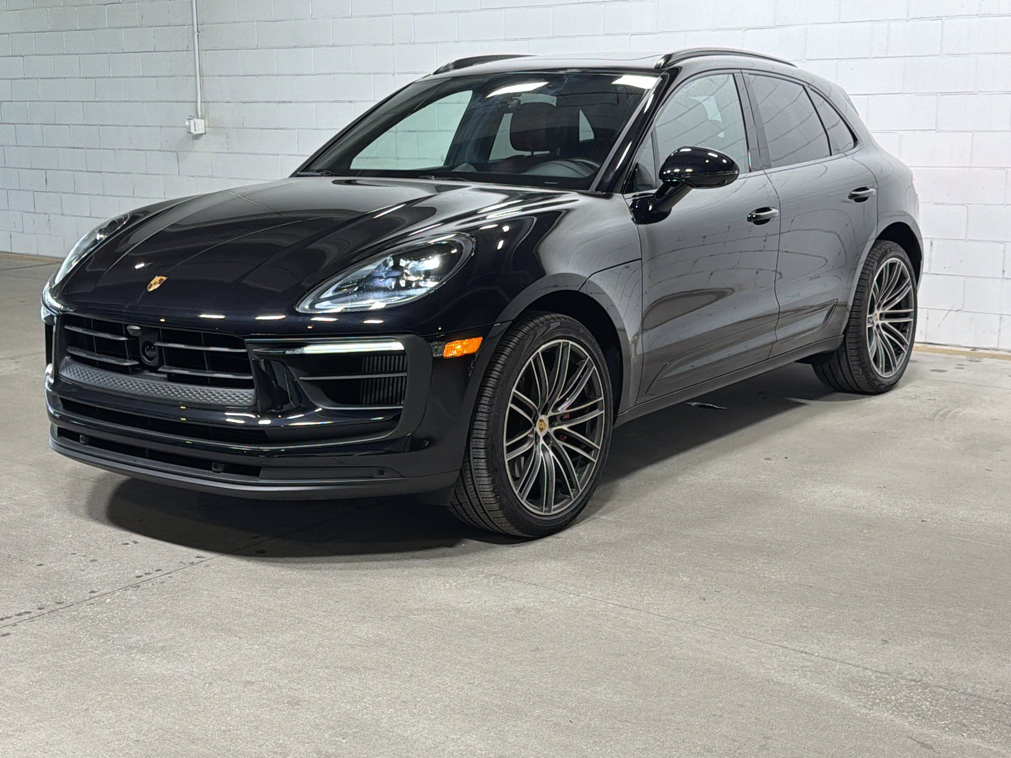 Used 2026 Porsche Macan S AWD/4WD image 1