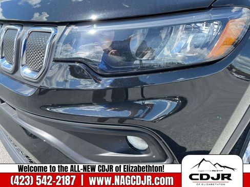 New 2022 Jeep Compass Latitude w/ Convenience Group image 9