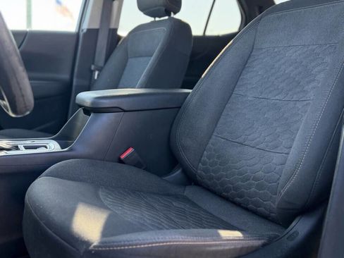 Used 2019 Chevrolet Equinox LT image 11