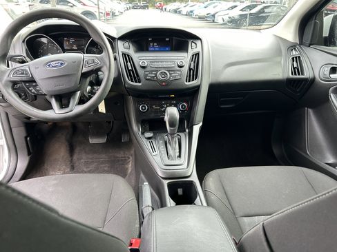 Used 2018 Ford Focus SE image 19