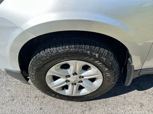 Used 2015 Chevrolet Traverse LS FWD image 28