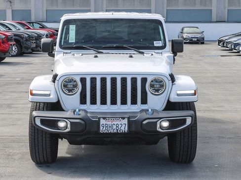 Used 2022 Jeep Wrangler Unlimited Sahara image 2