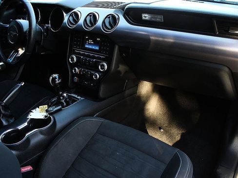 Used 2015 Ford Mustang GT RWD image 19