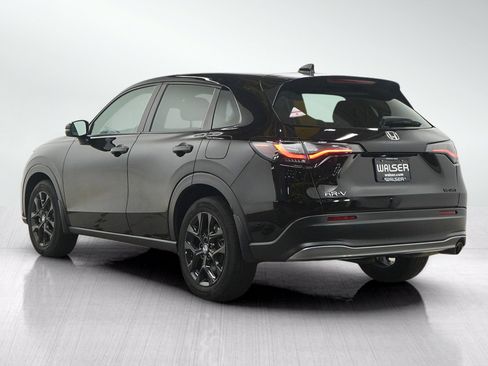 Used 2024 Honda HR-V Sport image 3