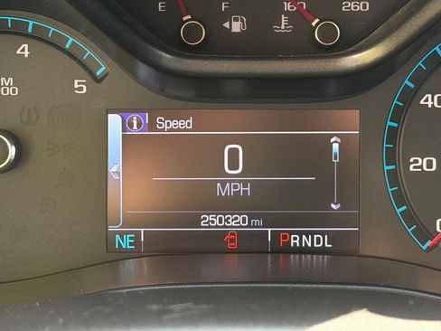 Used 2017 GMC Canyon SLE w/ SLE Convenience Package RWD image 25