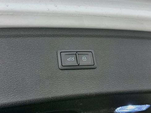 Used 2025 Audi Q5 2.0T Premium AWD/4WD image 31