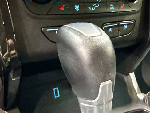 Used 2017 Ford Escape Titanium image 16